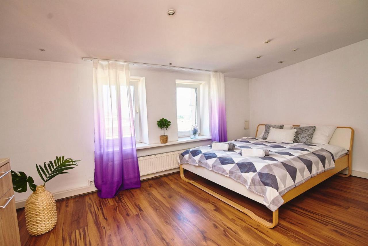 Regem Warynskiego Apartment *