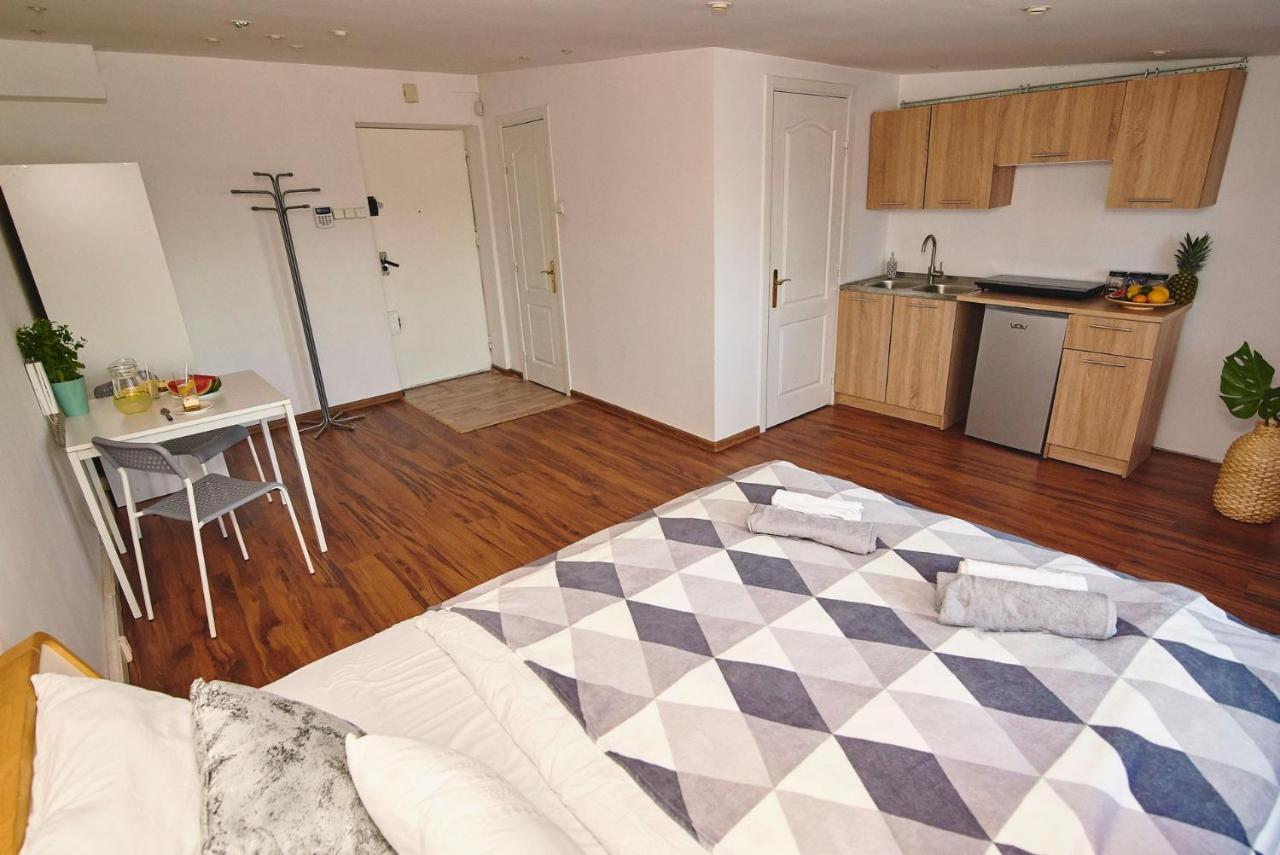 Regem Warynskiego Apartment